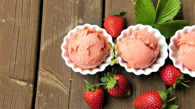 Jak praktycznie zabudować przyczepę gastronomiczną do sprzedaży lodów?